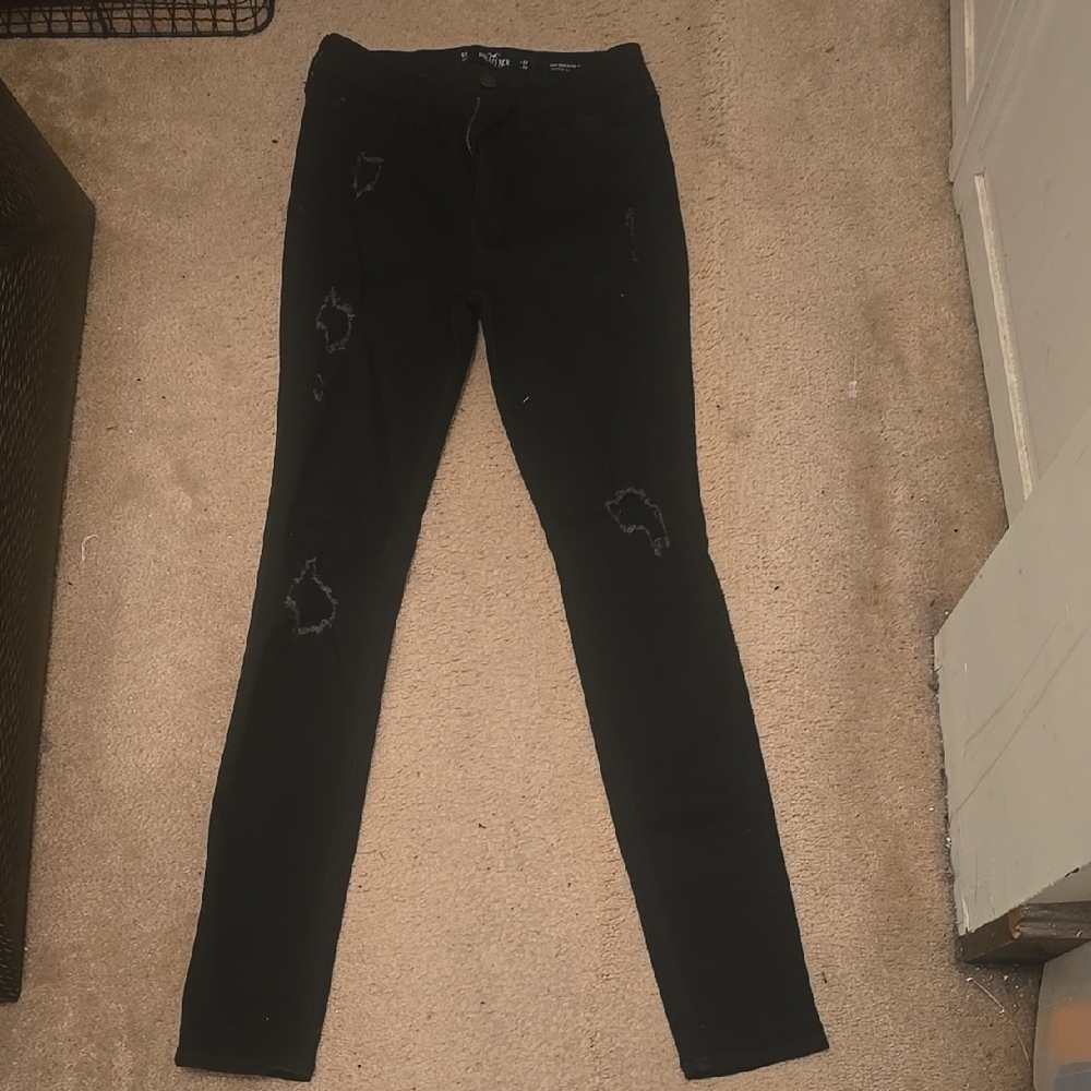 NWOT Hollister Black Distressed Skinny Jeans